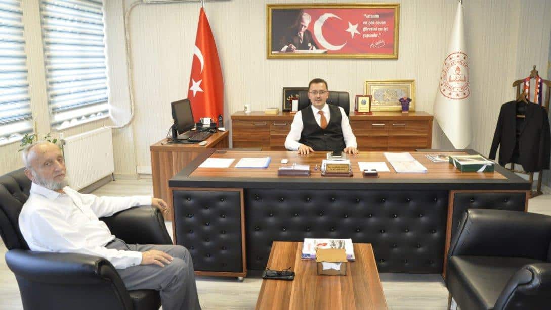 Dr. Ahmet Ustaoğlu İlçe Milli Eğitim Müdürümüz Sadi Nuri Odabaşoğlu'nu Ziyaret Etti