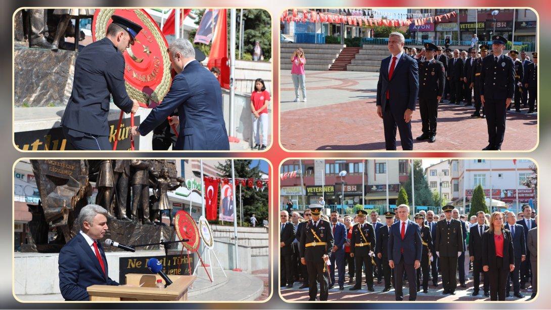 30 Ağustos Zafer Bayramı Çelenk Sunma Töreni Misak-i Milli Demokrasi Meydanı Atatürk Anıtında Gerçekleştirildi