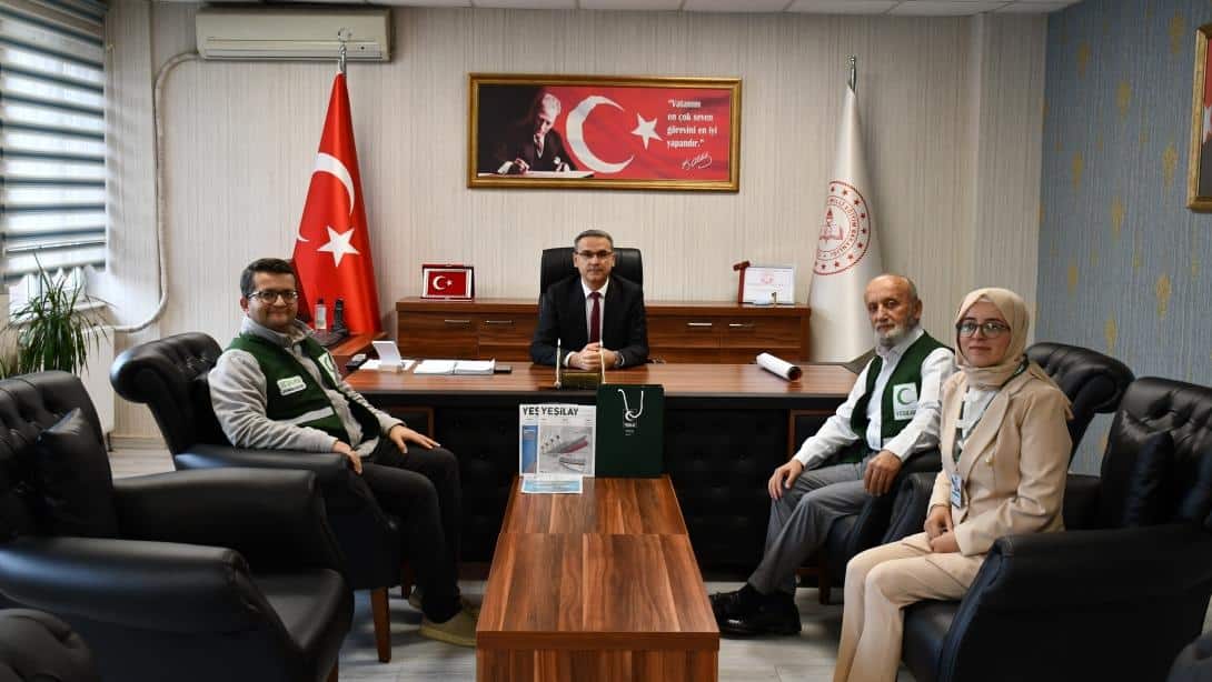 Karabük Yeşilay Şube Başkanı ve Safranbolu Yeşilay İlçe Temsilcisi'nden İlçe Milli Eğitim Müdürümüze Ziyaret